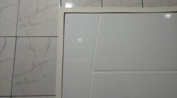Eva Flexível 3,5cm 5 Metros, Rodapé Moldura Autocolante Boiserie Roda Meio - 3c1-Branco - Imagem 3